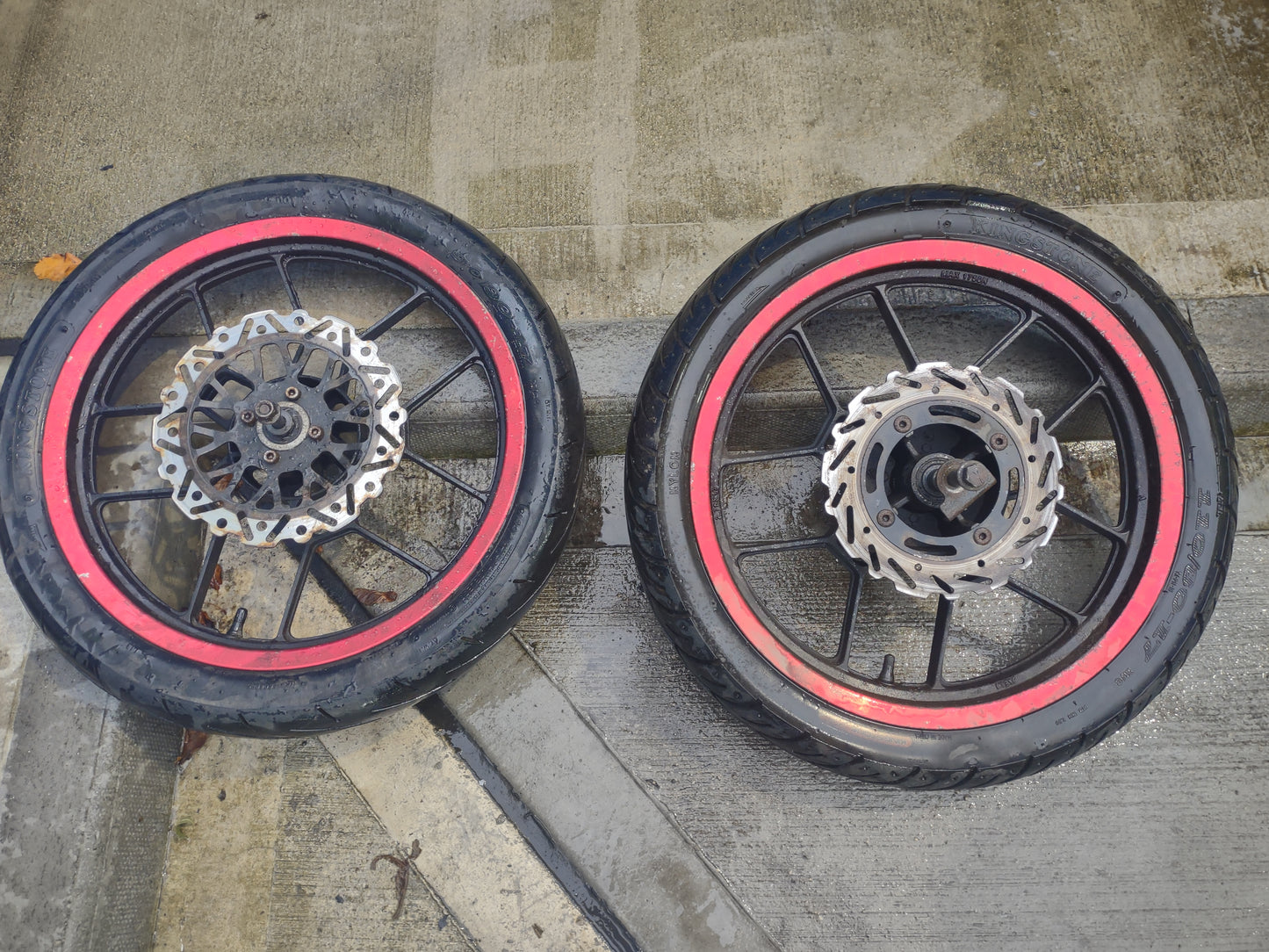 Lexmoto ZSX F 125 wheels, tyres, discs spindle etc (2017)