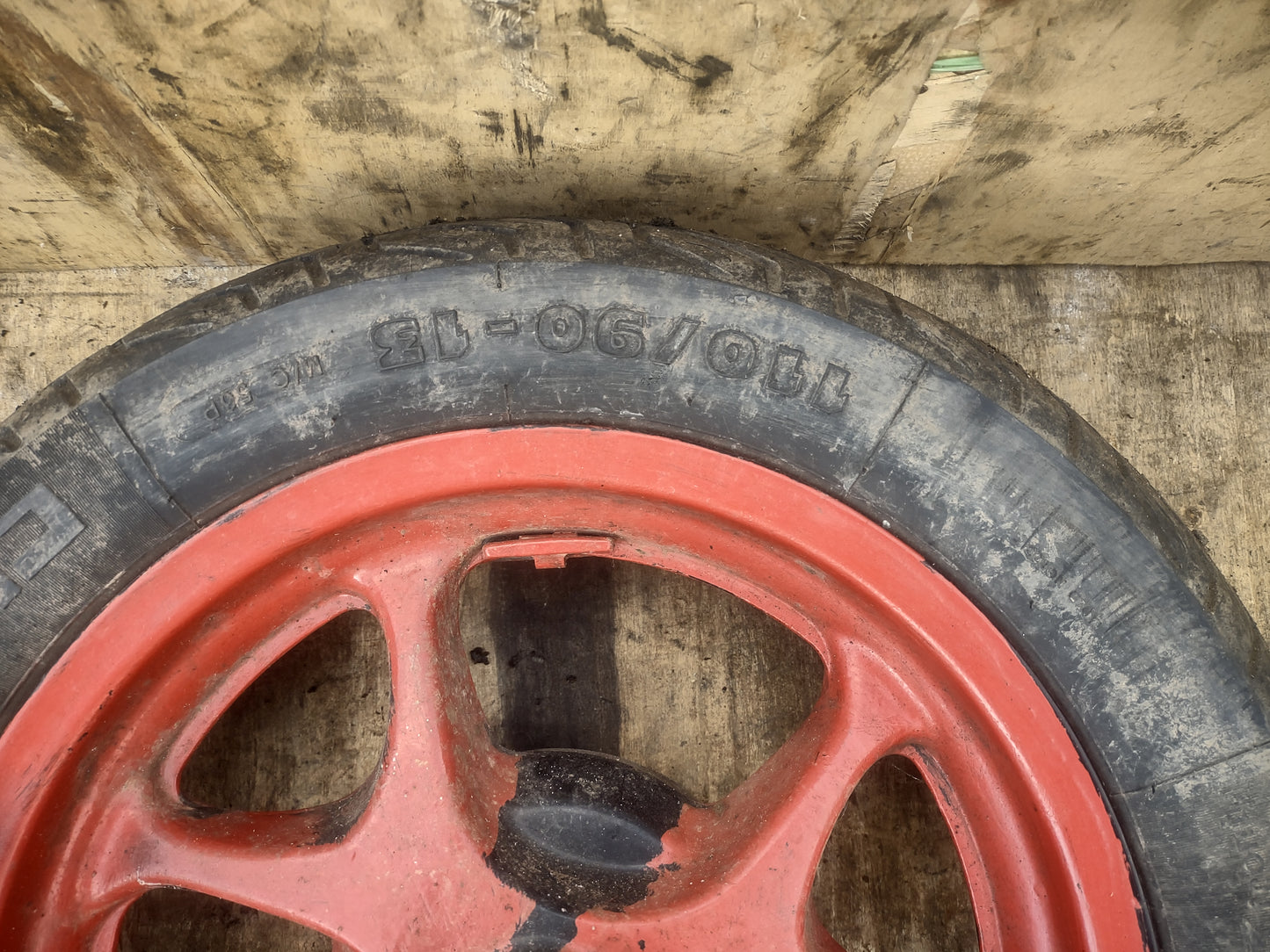 Honda PES 125 wheels & tyres (OEM) used