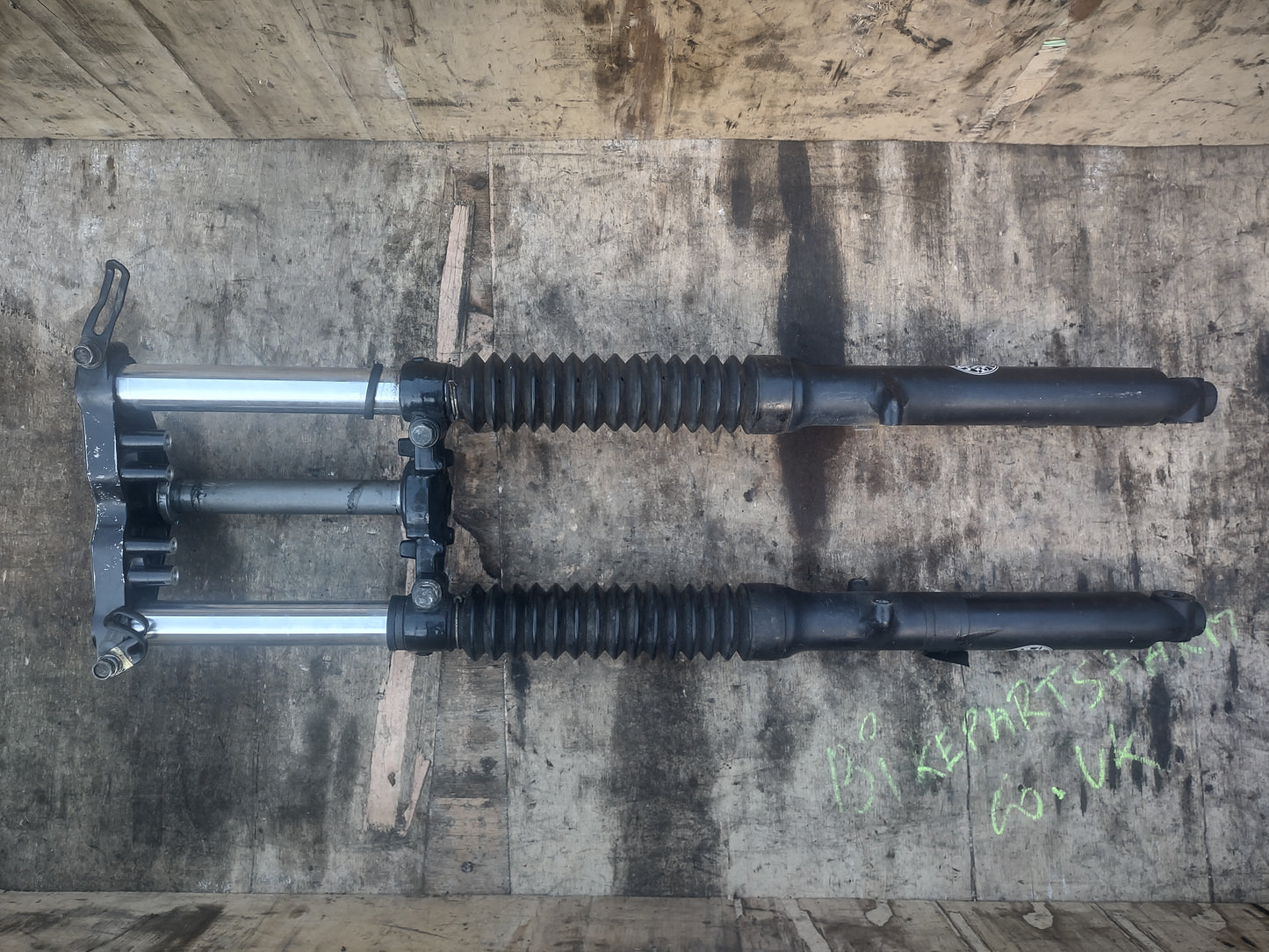 Sinnis XF125 K157 FMI front forks / shockers, top and bottom yoke (OEM)