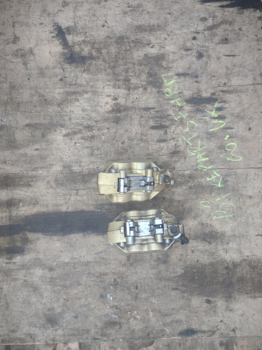 Kawasaki ZZR600 front brake callipers- Nissin- (OEM) used