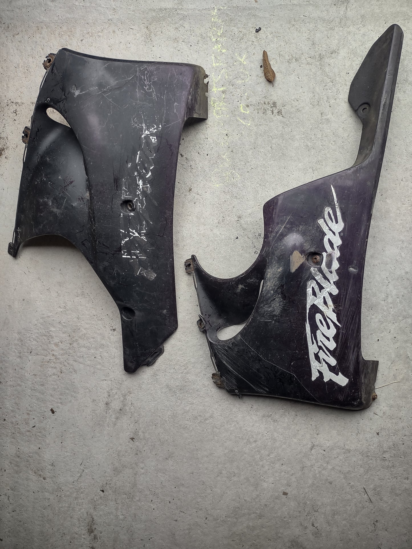 Honda CBR 900 fireblade sc33 fairings, rear indicators OEM)