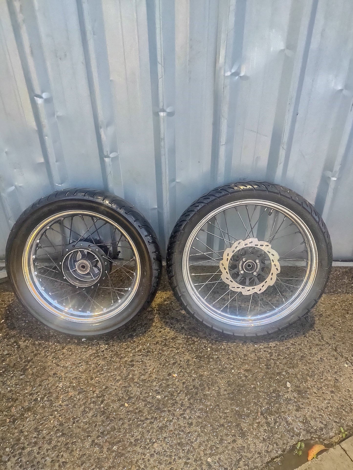Sinnis XF 125 K157 FMI wheels & tyes (OEM)