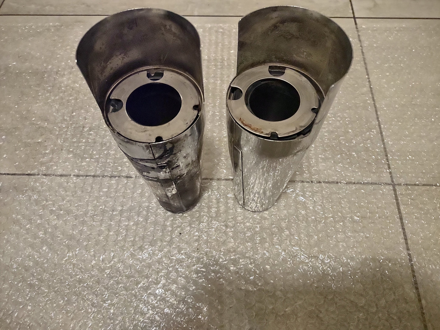 Yamaha xvs 650 dragstar pair of upper front forks cover trims (OEM) used