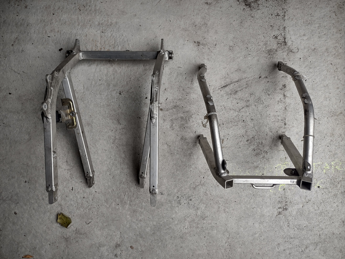 Suzuki gsxr 600 srad subframe front & rear pillion (OEM)