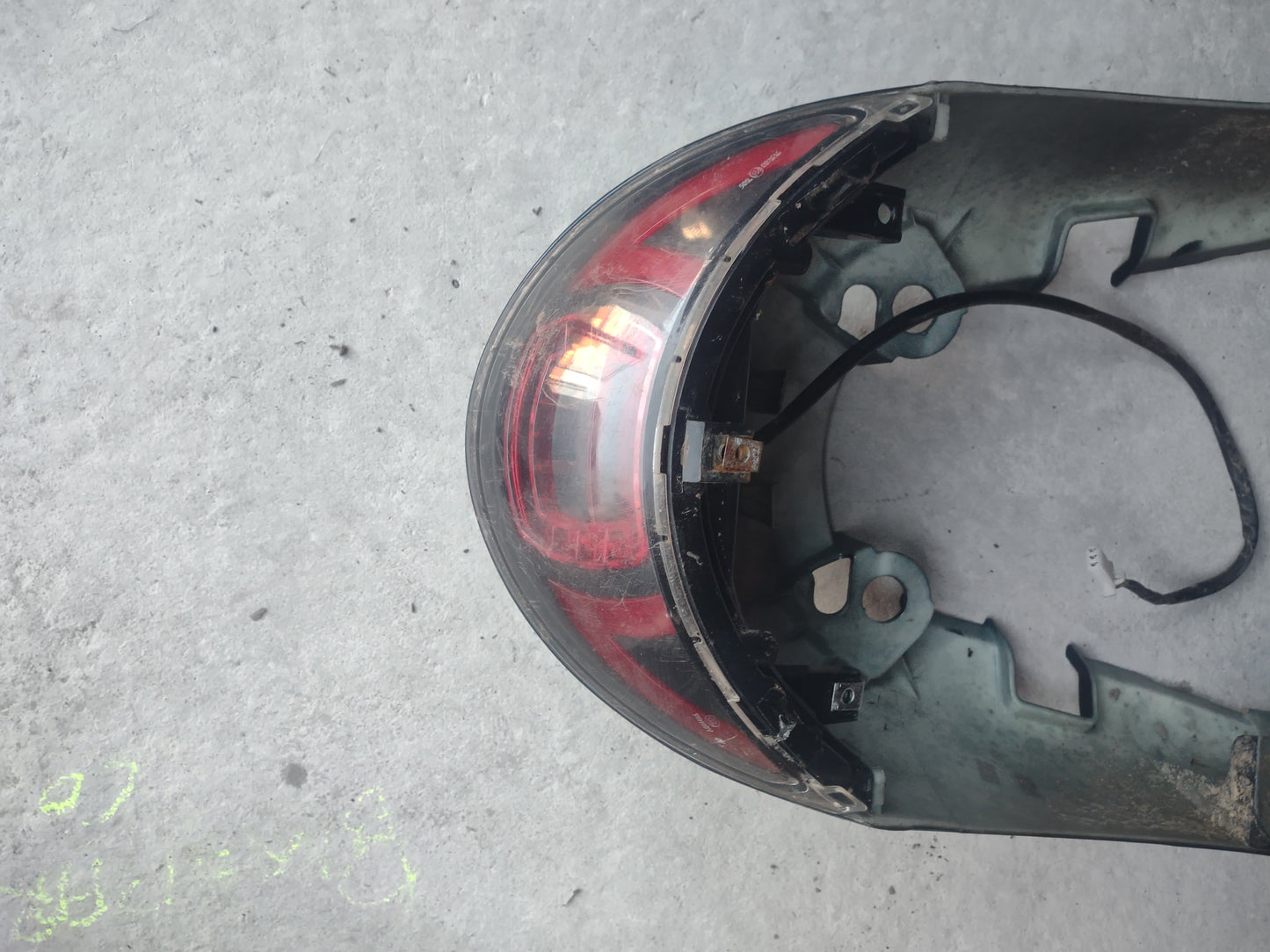 Zontes mantis 125 grab handle, side panels, rear lights (OEM)