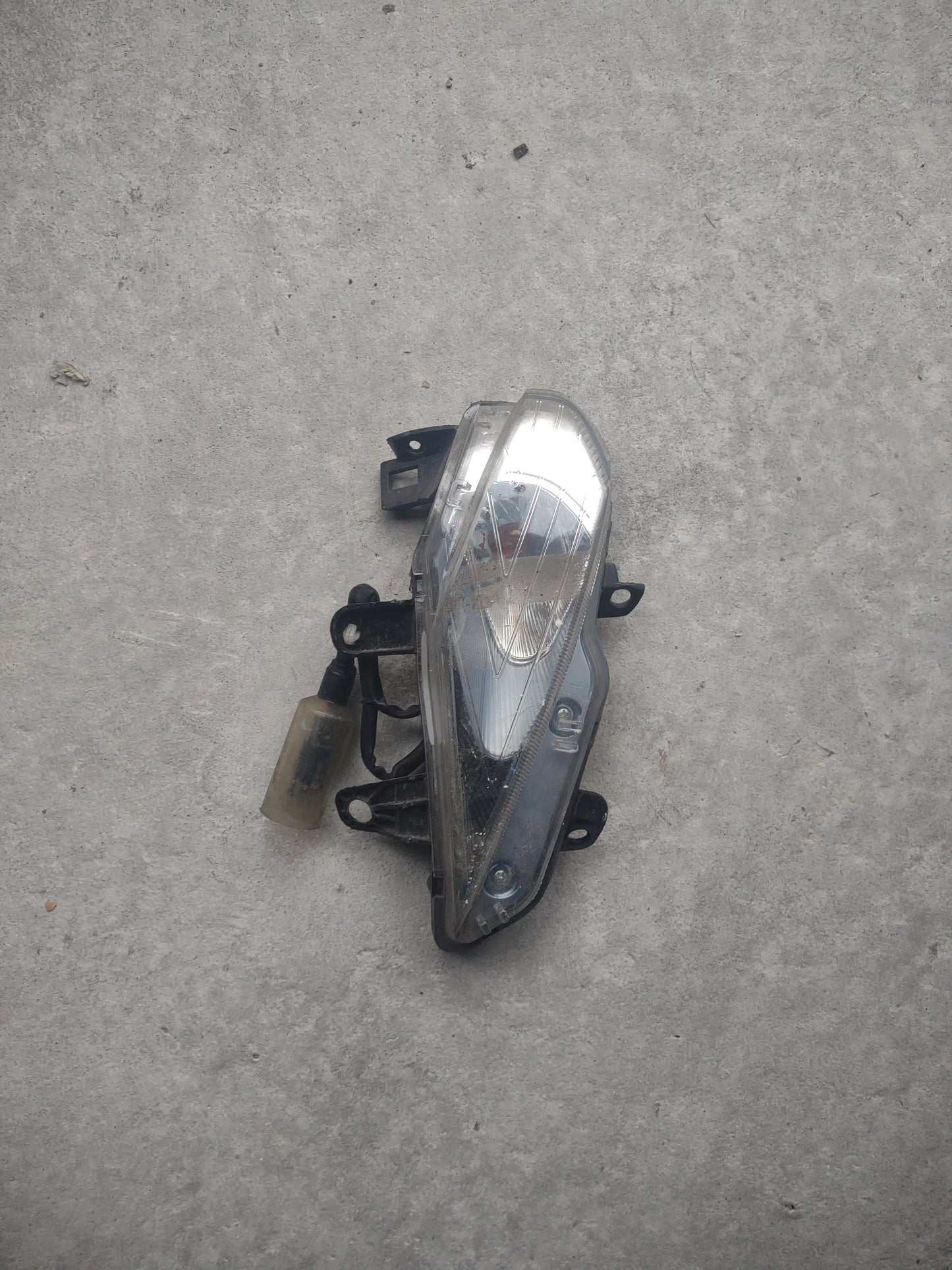 Honda ANC 125 SH MODE 125 front indicator (OEM) used 2018