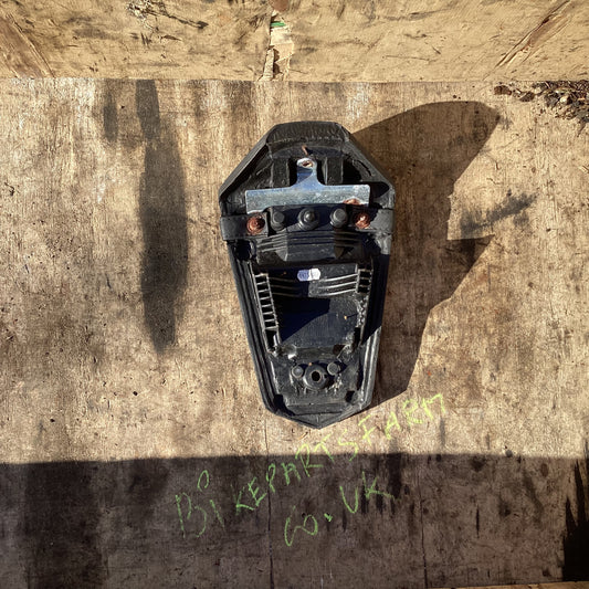 YAMAHA YZF 125 rear seat